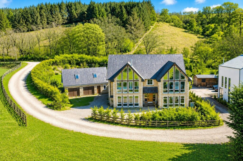 Croft Wood View, Cleish, Kinross-shire