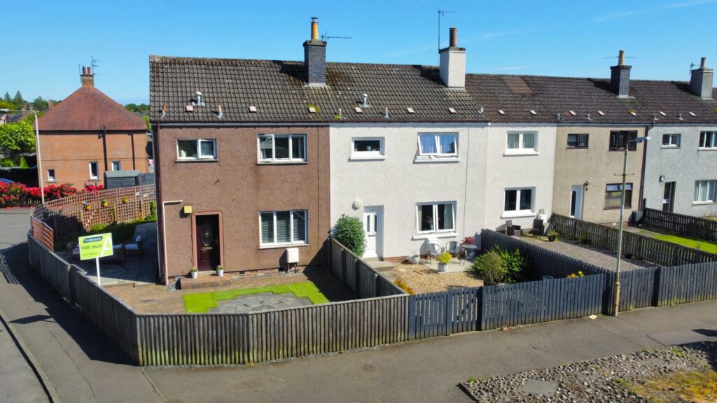 17 Churchill Road, Kinross