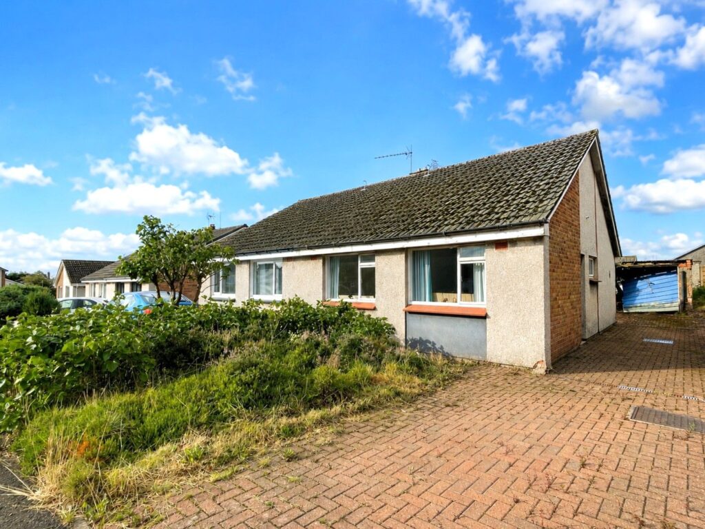 9 Sandwood Place, Kinross