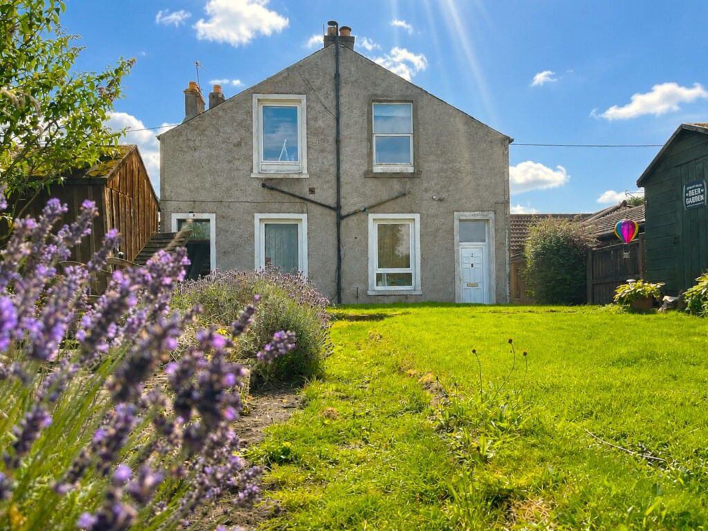 2 Westfield, Main Street, Crook of Devon